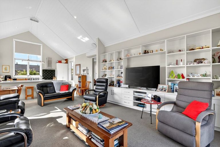 Photo of property in 13 Tarata Grove, Lansdowne, Masterton, 5810