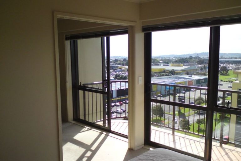 Photo of property in The Rennaissance, 6h/18 Ronwood Avenue, Manukau, Auckland, 2104