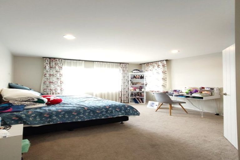 Photo of property in 90 Oakway Drive, Schnapper Rock, Auckland, 0632