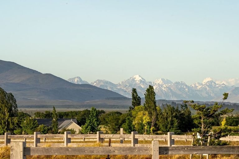 Photo of property in 6 Cameron Place, Ben Ohau, Twizel, 7999