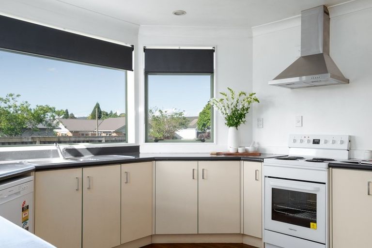 Photo of property in 52 Byron Street, Leamington, Cambridge, 3432