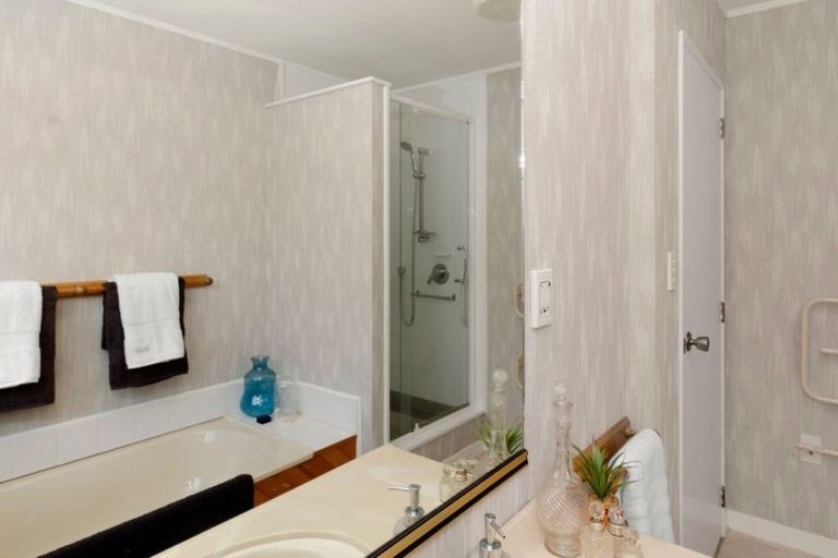 Photo of property in 9/15 Don Street, Papakura, 2110