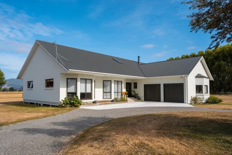 Photo of property in 52 Lincoln Road, Carterton, 5713