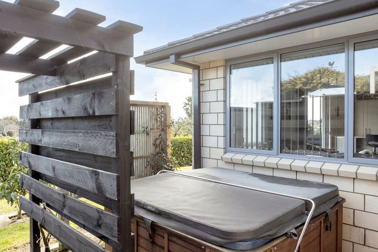 Photo of property in 20 Vista Close, Omokoroa, 3114