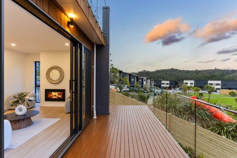 Photo of property in 14 Ringi Lane, Orewa, 0931