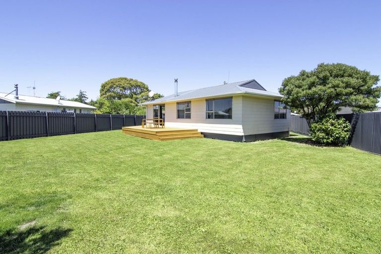Photo of property in 51 Acacia Street, Kelvin Grove, Palmerston North, 4414