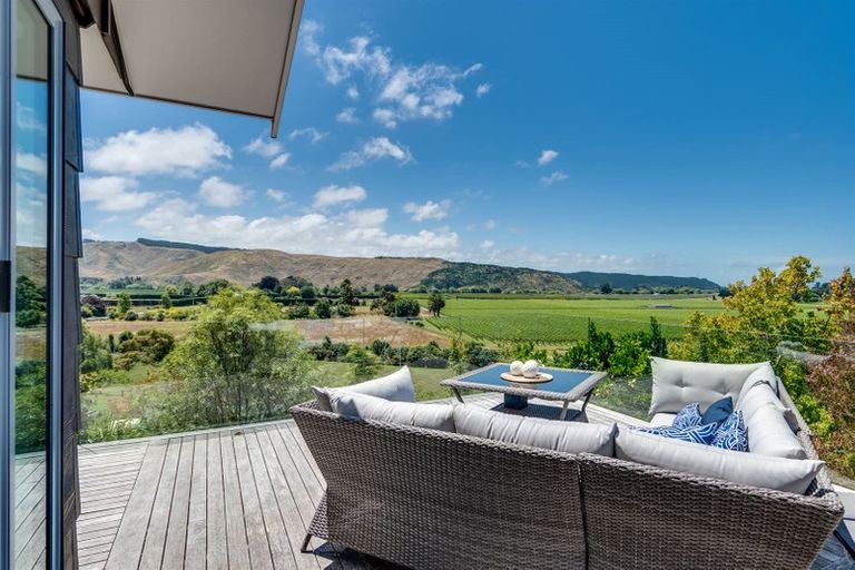 Photo of property in 304 Hill Road, Eskdale, Napier, 4182