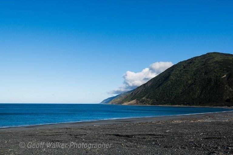 Photo of property in 59 Ocean Beach Road, Tairua, 3508