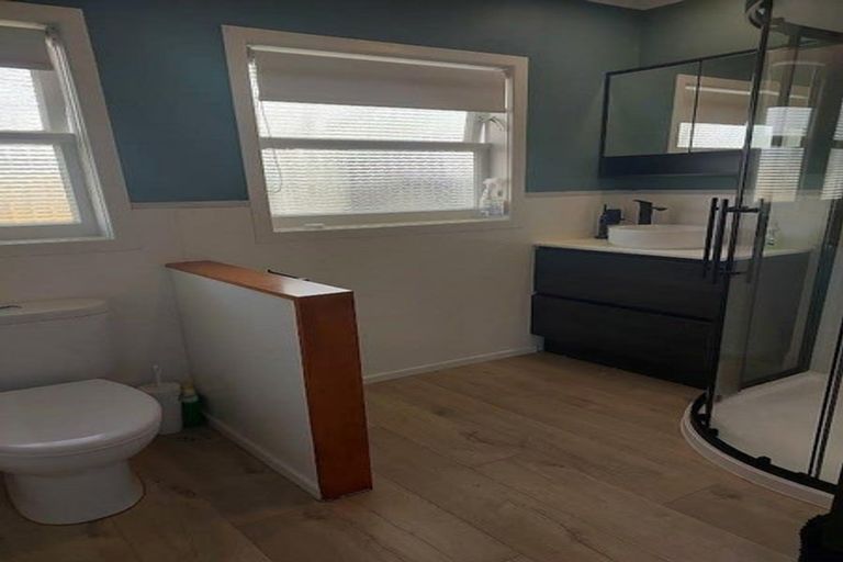 Photo of property in 76 Gray Avenue, Paraparaumu Beach, Paraparaumu, 5032