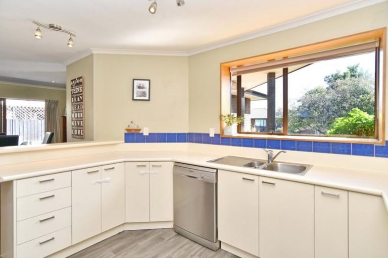 Photo of property in 11 Matthews Street, Kaiapoi, 7630