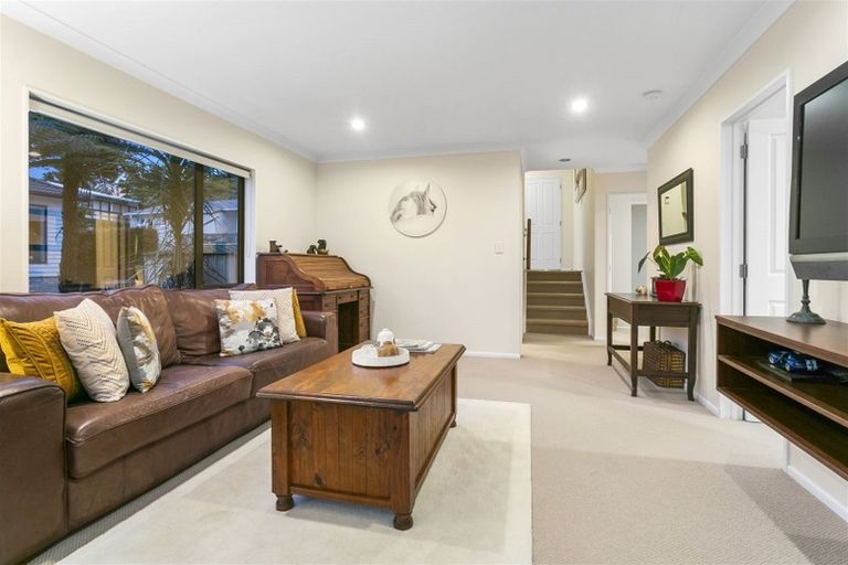 Photo of property in 52a Channel View Road, Campbells Bay, Auckland, 0630