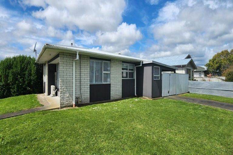 Photo of property in 11 Bruce Place, Highbury, Palmerston North, 4412