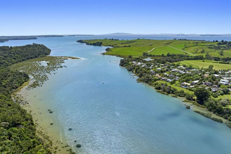 Photo of property in 13 Gails Drive, Okura, Albany, 0792