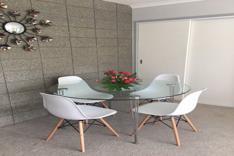 Photo of property in 2/925 Whangaparaoa Road, Manly, Whangaparaoa, 0930
