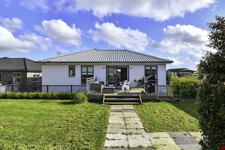 Photo of property in 77 Calluna Crescent, Totara Heights, Auckland, 2105