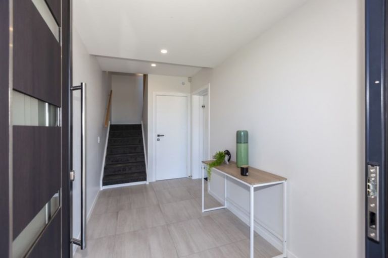 Photo of property in 101 Kakariki Grove, Waikanae, 5036