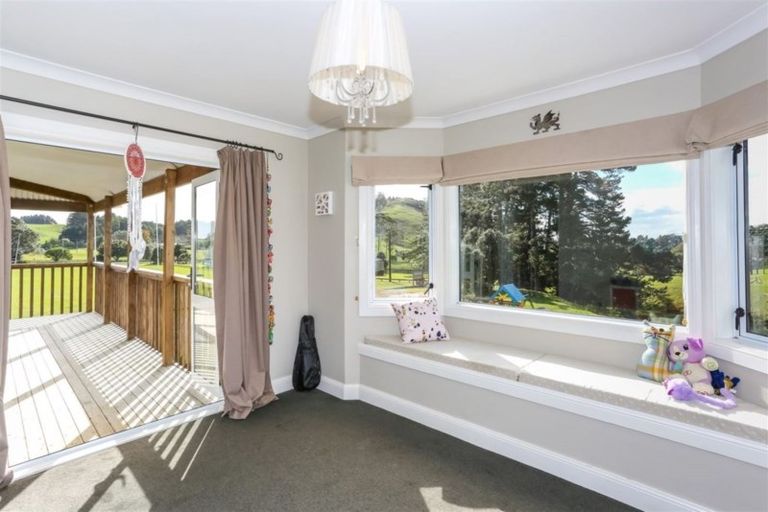 Photo of property in 17 Kohanga Road, Te Kohanga, Tuakau, 2693