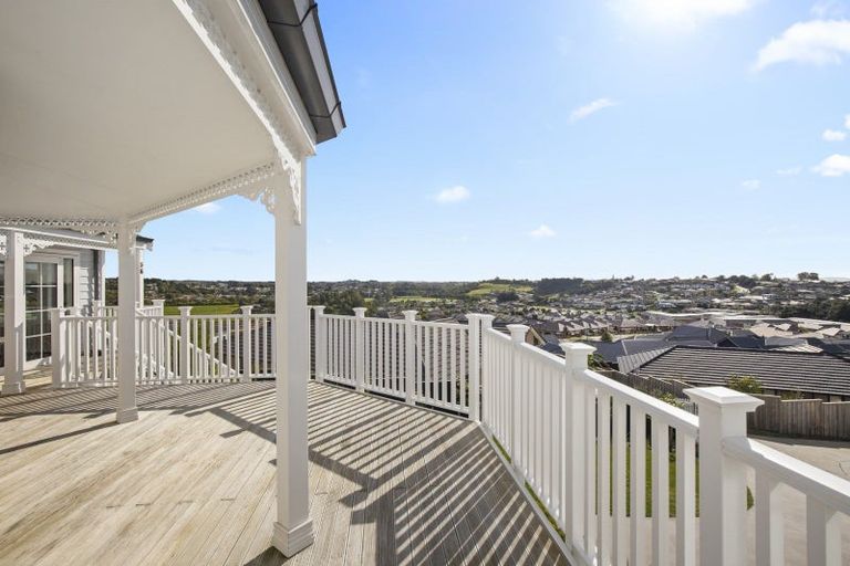 Photo of property in 56 Lisle Farm Drive, Pukekohe, 2120