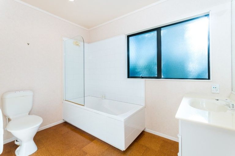 Photo of property in 6/179 Mokoia Road, Birkenhead, Auckland, 0626