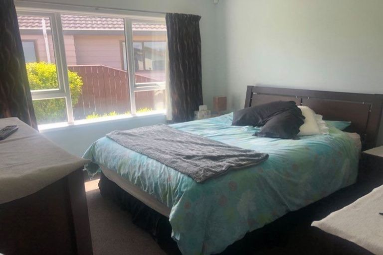 Photo of property in 11 Jasmine Grove, Maungaraki, Lower Hutt, 5010