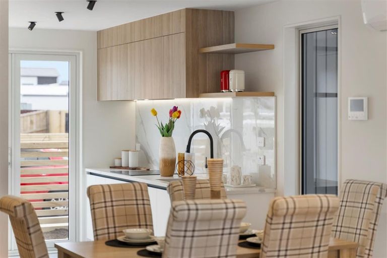 Photo of property in 14 Corporal Street, Papakura, 2110