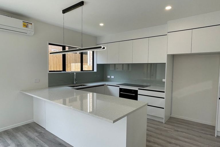 Photo of property in 36a Vodanovich Road, Te Atatu South, Auckland, 0610