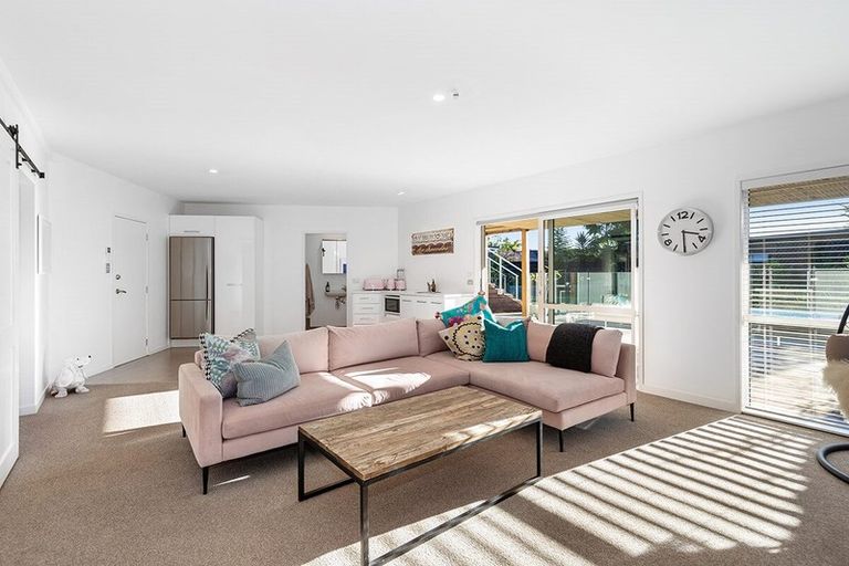 Photo of property in 41 The Circle, Manly, Whangaparaoa, 0930