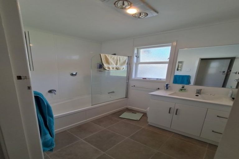 Photo of property in 186 Huatoki Street, Upper Vogeltown, New Plymouth, 4310