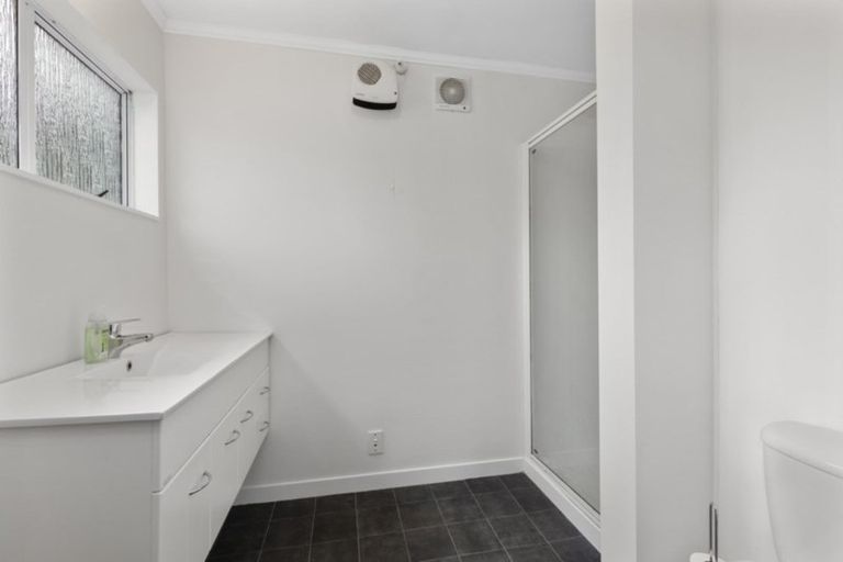 Photo of property in 26 Castle Crescent, Stokes Valley, Lower Hutt, 5019