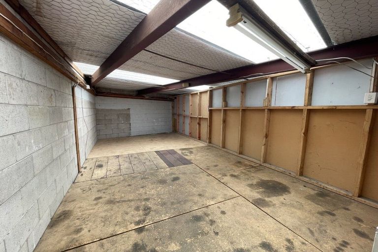 Photo of property in 1/17 View Road, Glenfield, Auckland, 0627