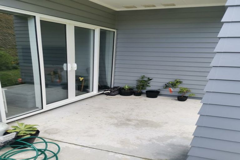 Photo of property in 120 Silverstream Road, Crofton Downs, Wellington, 6035