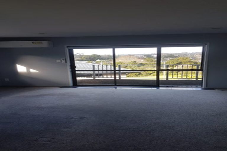 Photo of property in 71a Buscomb Avenue, Henderson, Auckland, 0610