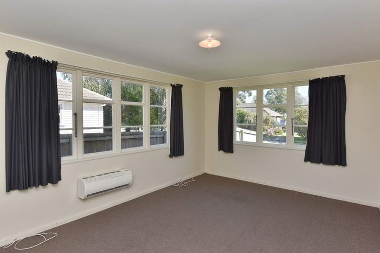 Photo of property in 25 Auburn Avenue, Upper Riccarton, Christchurch, 8041