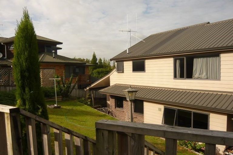 Photo of property in 18 Silhouette Way, Western Heights, Hamilton, 3200