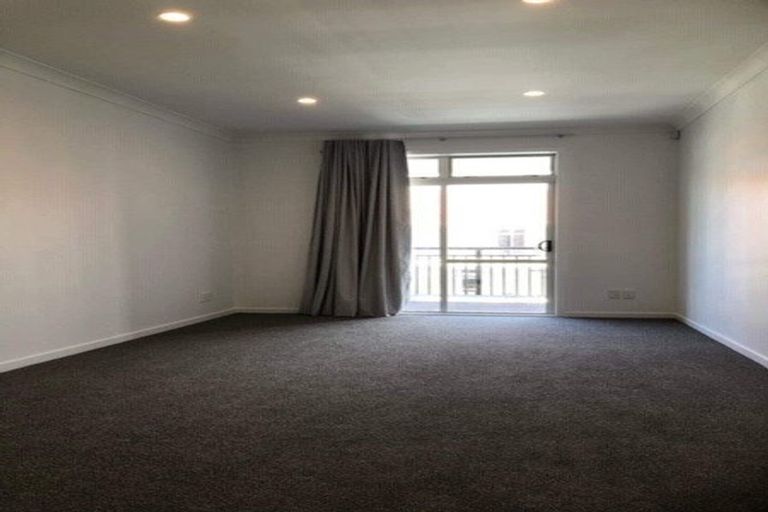 Photo of property in 4/44 Carlos Drive, Flat Bush, Auckland, 2016