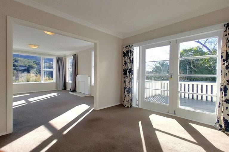 Photo of property in 55 Handyside Street, Tawa, Wellington, 5028