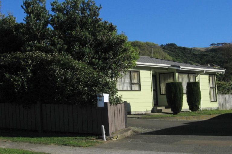 Photo of property in 56 Takapuwahia Drive, Takapuwahia, Porirua, 5022