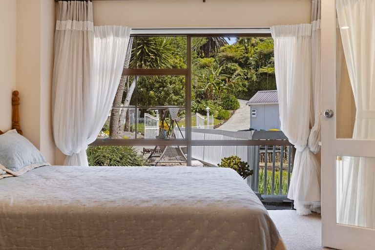 Photo of property in 2/553 East Coast Road, Browns Bay, Auckland, 0630