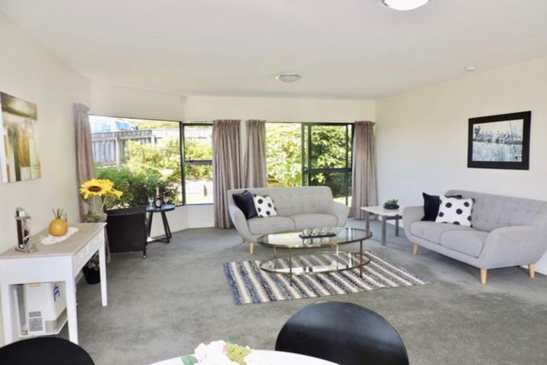 Photo of property in 10 Pigeonwood Lane, Woodridge, Wellington, 6037