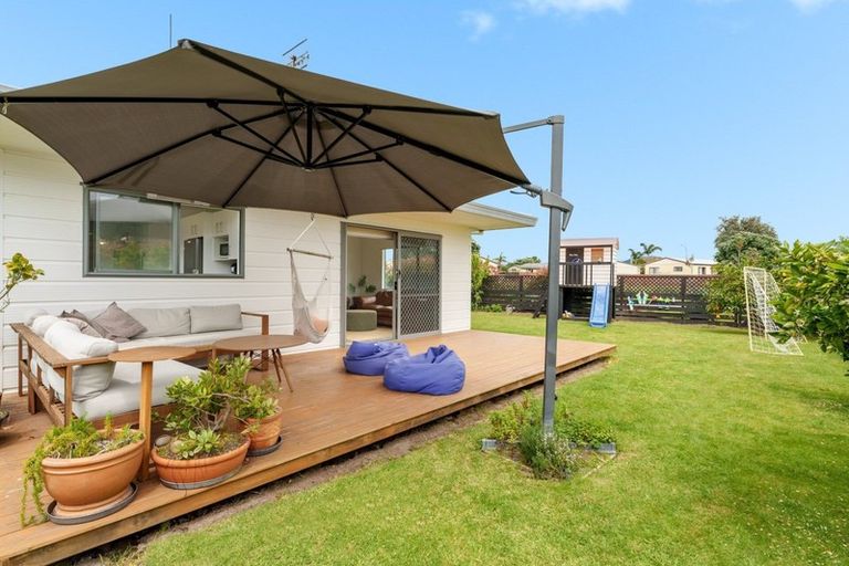 Photo of property in 6 Barbara Grove, Papamoa Beach, Papamoa, 3118