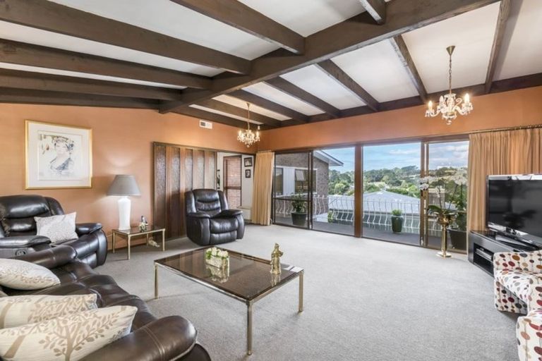 Photo of property in 10 Castleton Street, Birkdale, Auckland, 0626