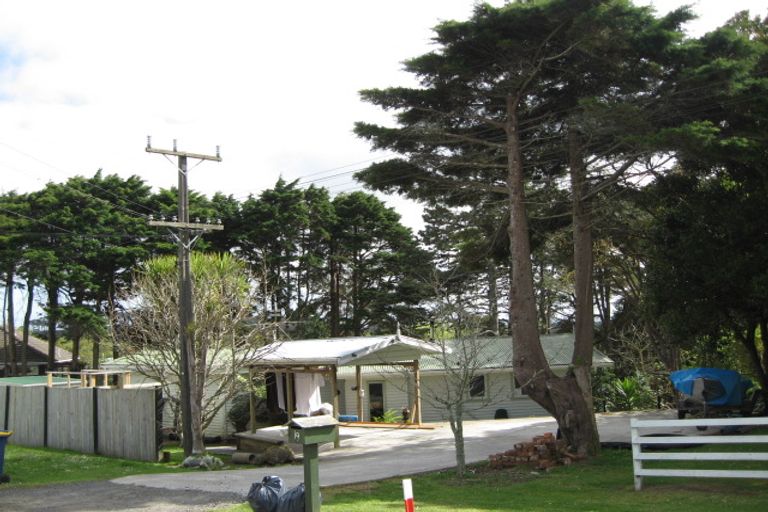 Photo of property in 19 Mcentee Road, Waitakere, Auckland, 0816