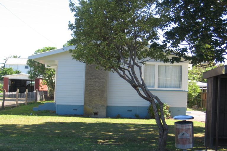 Photo of property in 67 Cobham Crescent, Kelston, Auckland, 0602