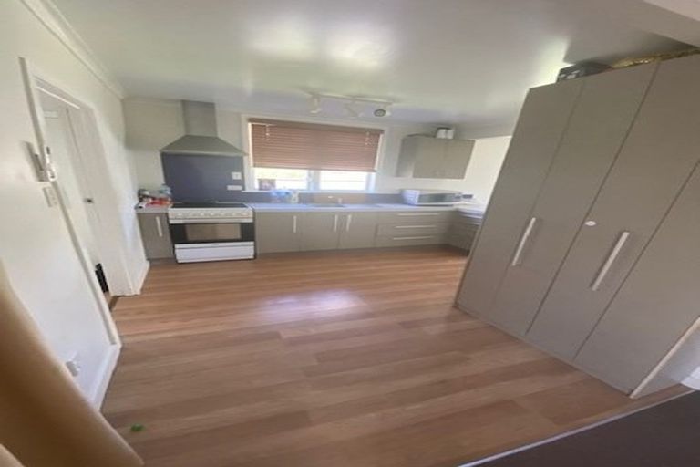 Photo of property in 4 Eatwell Avenue, Paraparaumu Beach, Paraparaumu, 5032