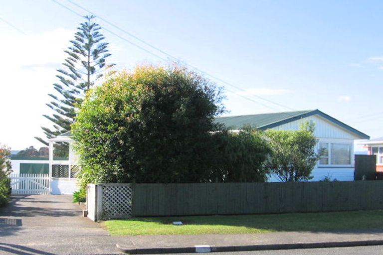 Photo of property in 79 Christmas Road, Manurewa, Auckland, 2102