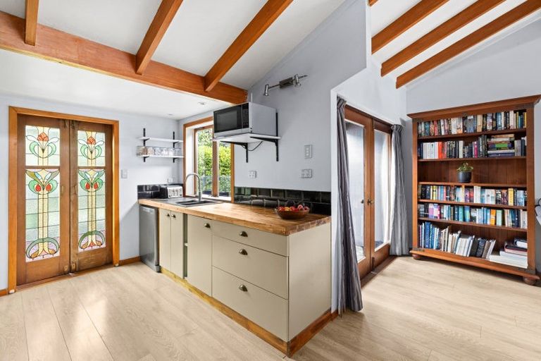 Photo of property in 55c Palmerston Road, Havelock North, 4130