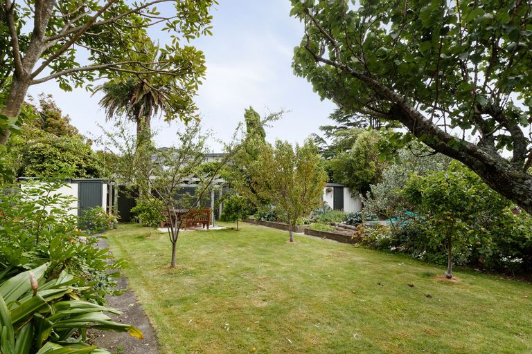 Photo of property in 19 Sheffield Street, Awapuni, Palmerston North, 4412