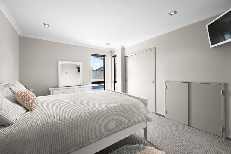 Photo of property in 21 Raddington Way, Huntington, Hamilton, 3210