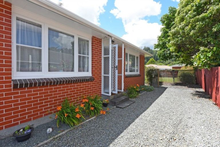 Photo of property in 4/49 Wilford Street, Wallaceville, Upper Hutt, 5018