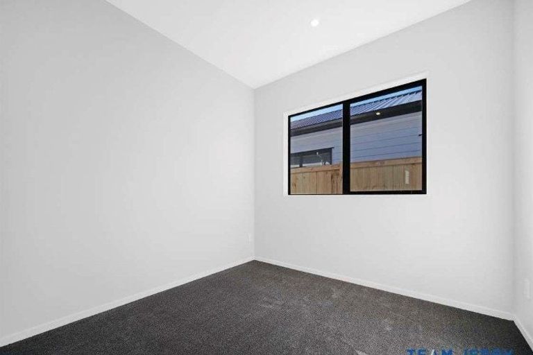 Photo of property in 17 Huringa Road, Karaka, Papakura, 2113